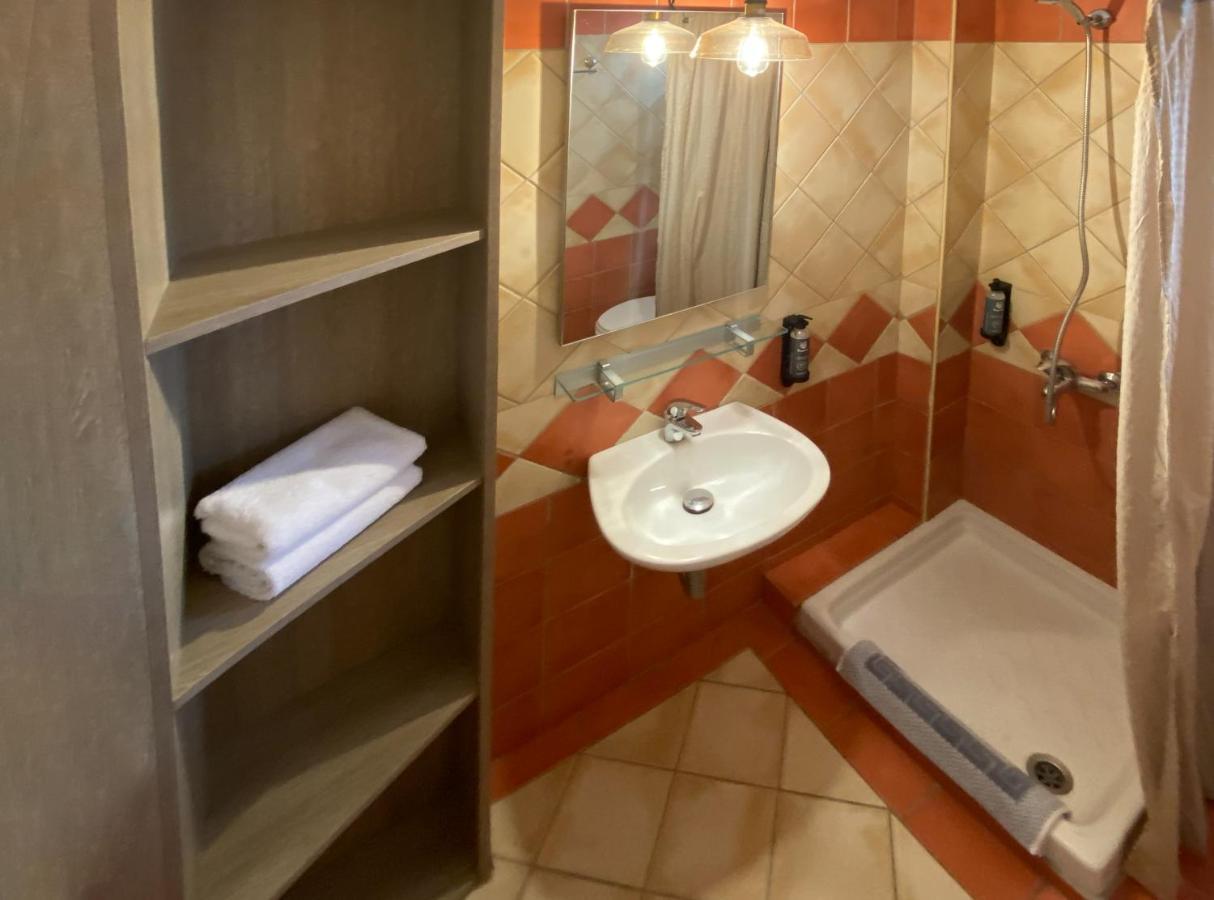 Nantin Hotel Янина Экстерьер фото