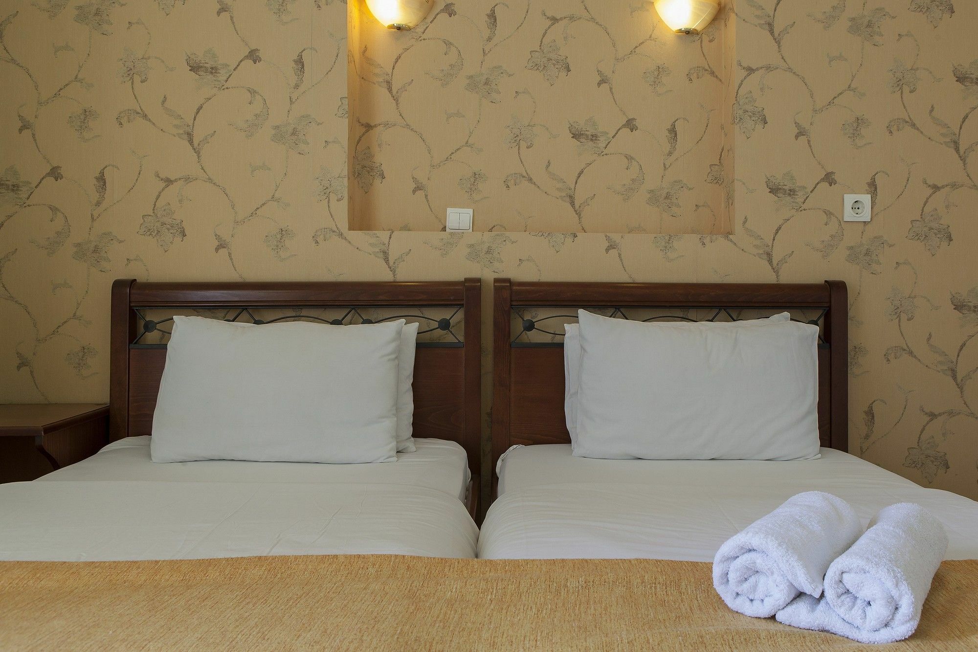 Nantin Hotel Янина Экстерьер фото